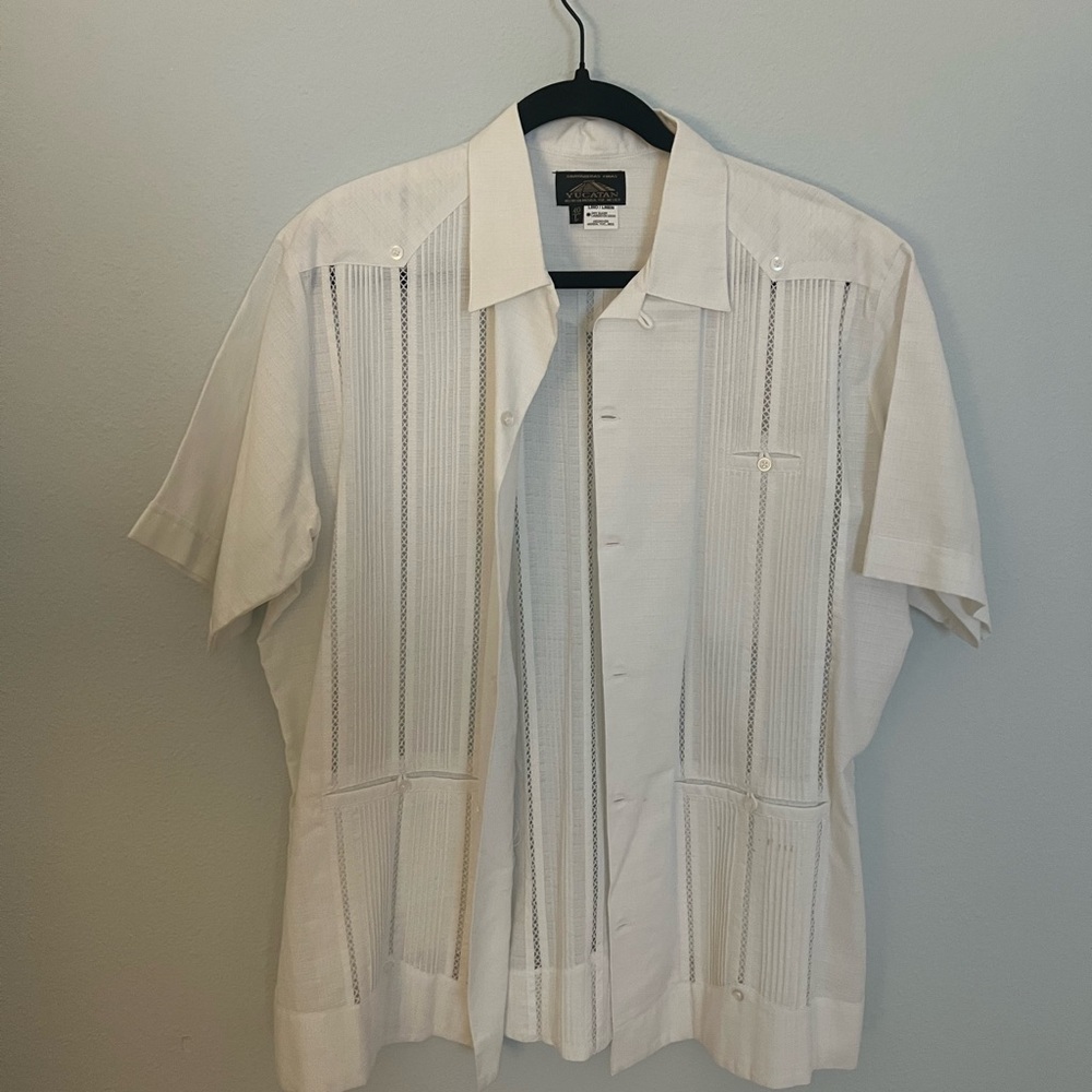 Men’s Linen Guayabera